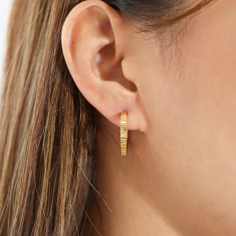 ARGENTO VIVO THE DIAMOND CUT HOOP