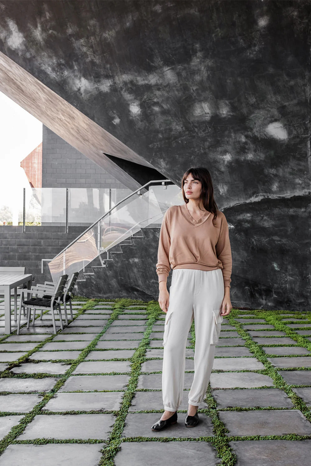 BAILEY/44 Women's Stateside Softest Fleece Cargo Jogger in Cream