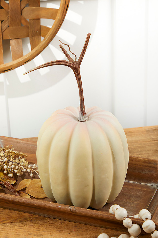 Decorator's Warehouse 7.5" x 7.5" Latex Harvest Pumpkin with Vine