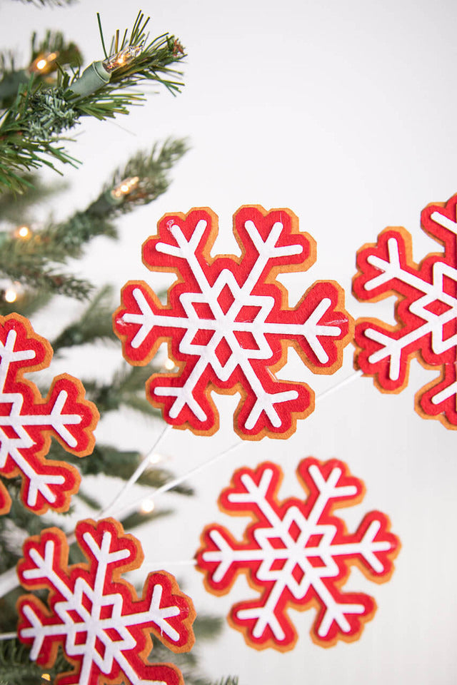 Decorator's Warehouse 26” Gingerbread Snowflake Spray
