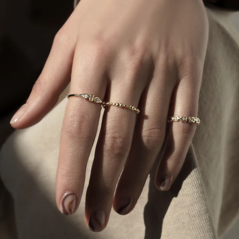 ARGENTO VIVO THE FREYA FLOWER BAND RING