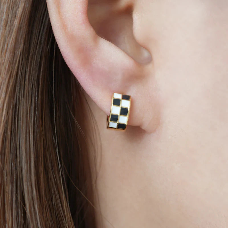 ARGENTO VIVO CHECKERED BOX HUGGIE
