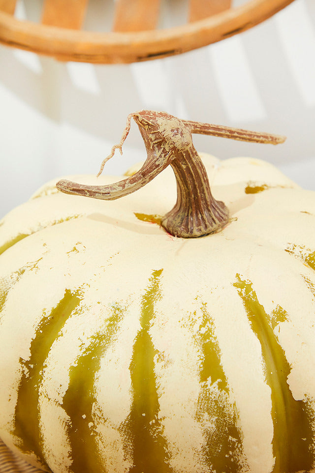 Decorator's Warehouse 9" x 5" Creme/Green Latex Harvest Pumpkin Vine