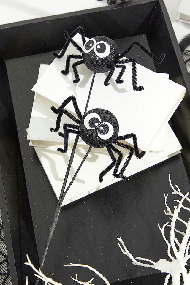 Decorator's Warehouse 21" Black Spider Spray