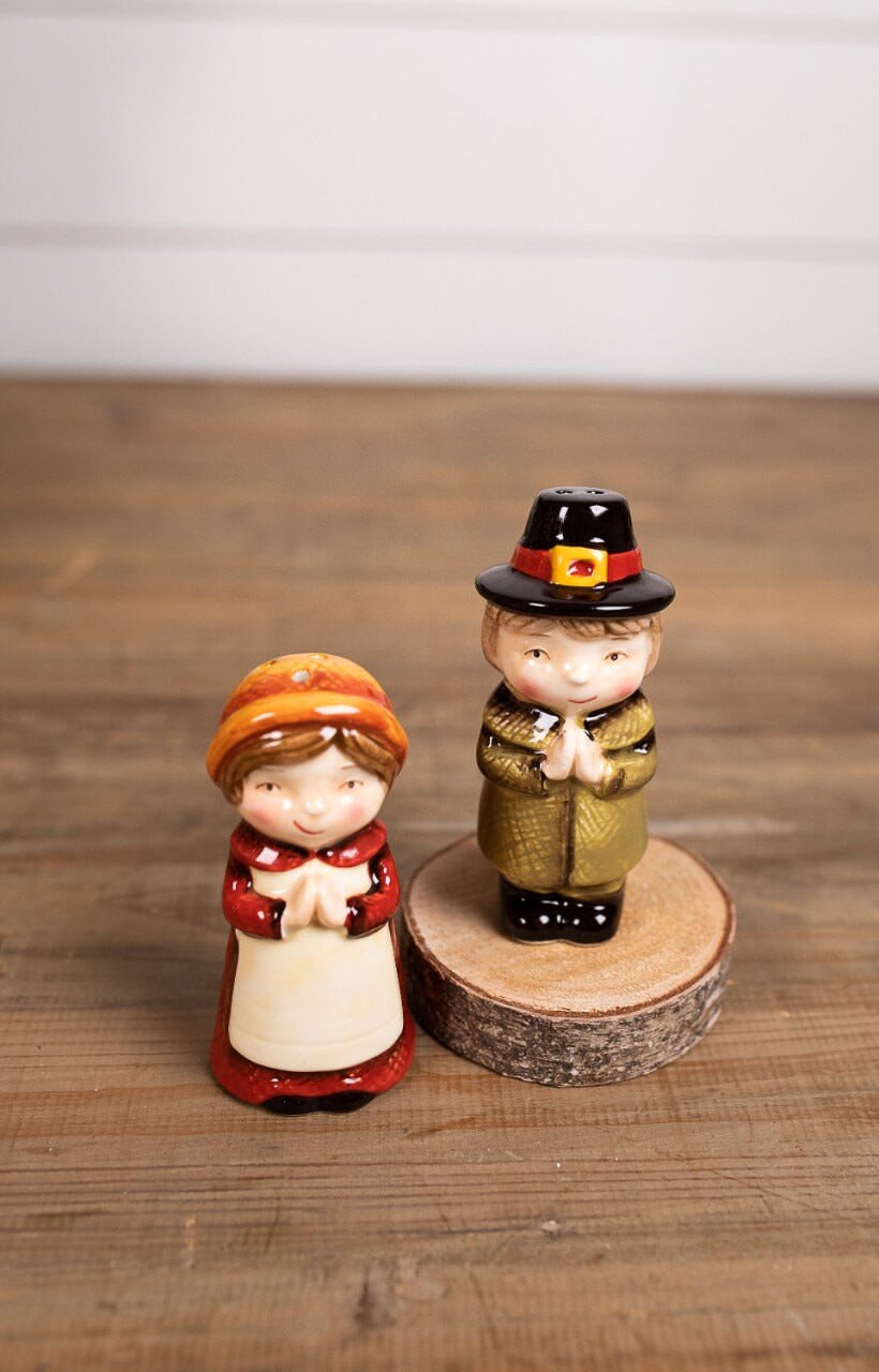 Decorator's Warehouse Sweet Pilgrim Salt and Pepper Shakers - Set of 2
