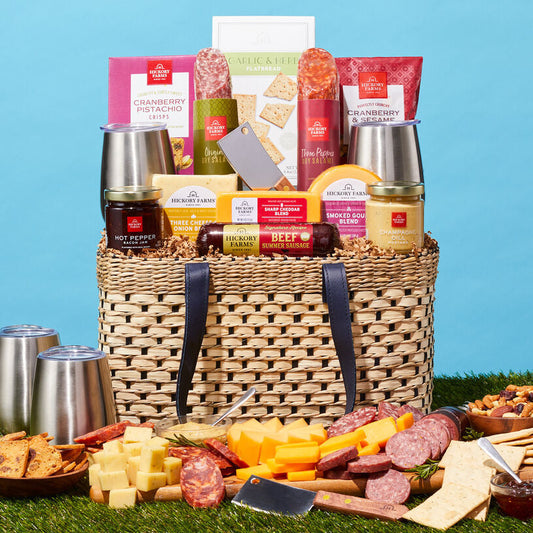 Hickory Farms Deluxe Gourmet Picnic Gift Basket