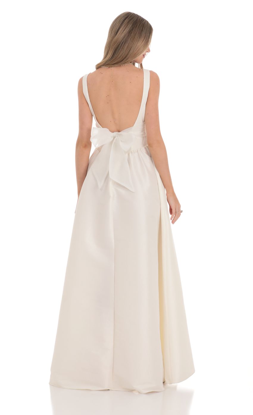 Lucy In The Sky Back Bow Gown in White