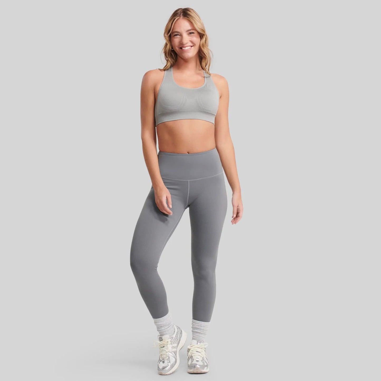 Underoutfit Women's The Nowsunday Racerback Sports Bra (Sewn In Pads)