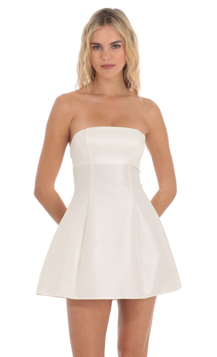 Lucy In The Sky Strapless Flare Dress in Ivory