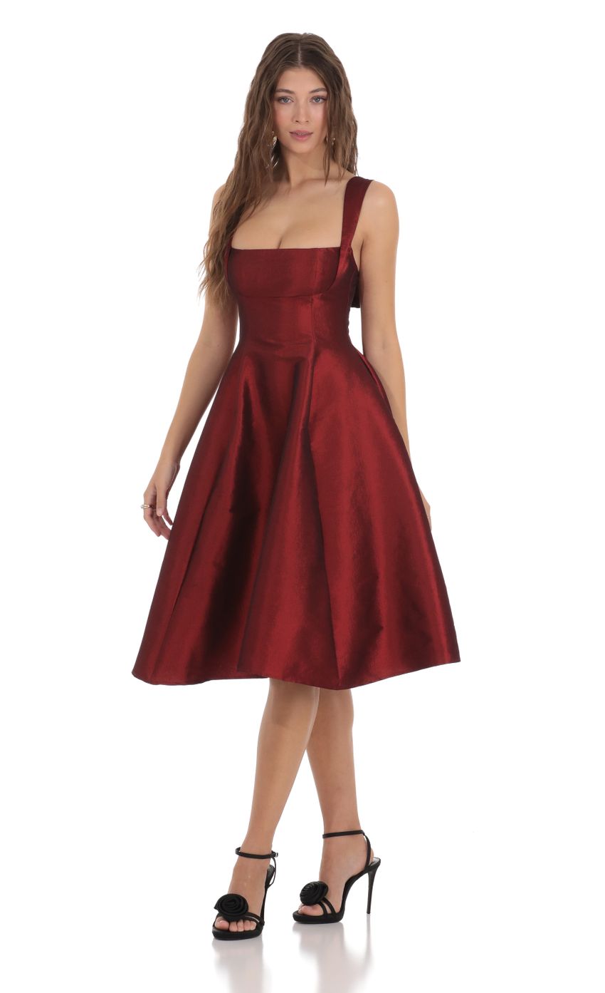 Lucy In The Sky Square Neck Flare Midi Dress in Maroon