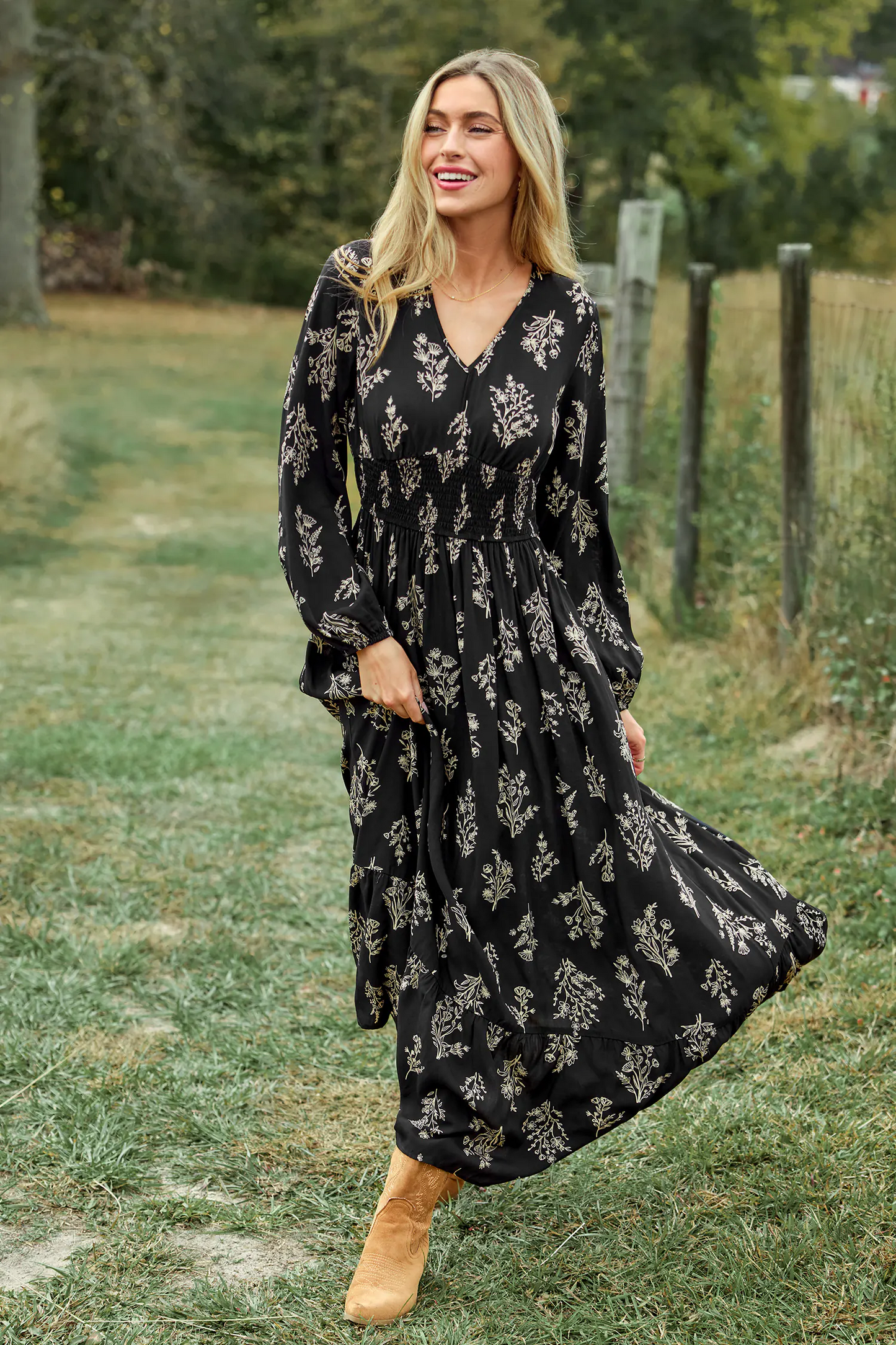 Cupshe Black Floral V-Neck Puff Sleeve Maxi Dress