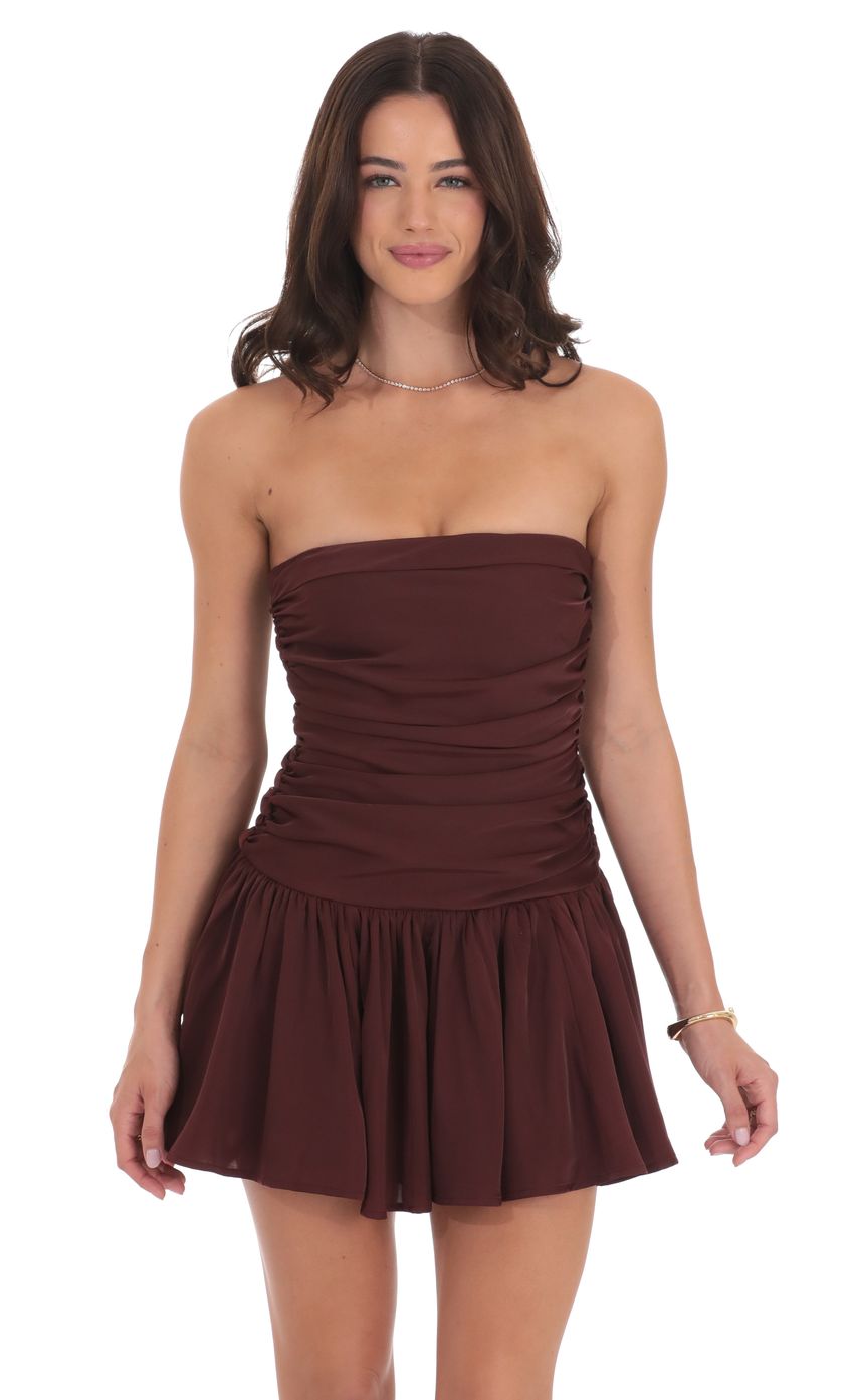 Lucy in the Sky Strapless Ruched Flare Dress in Brown
