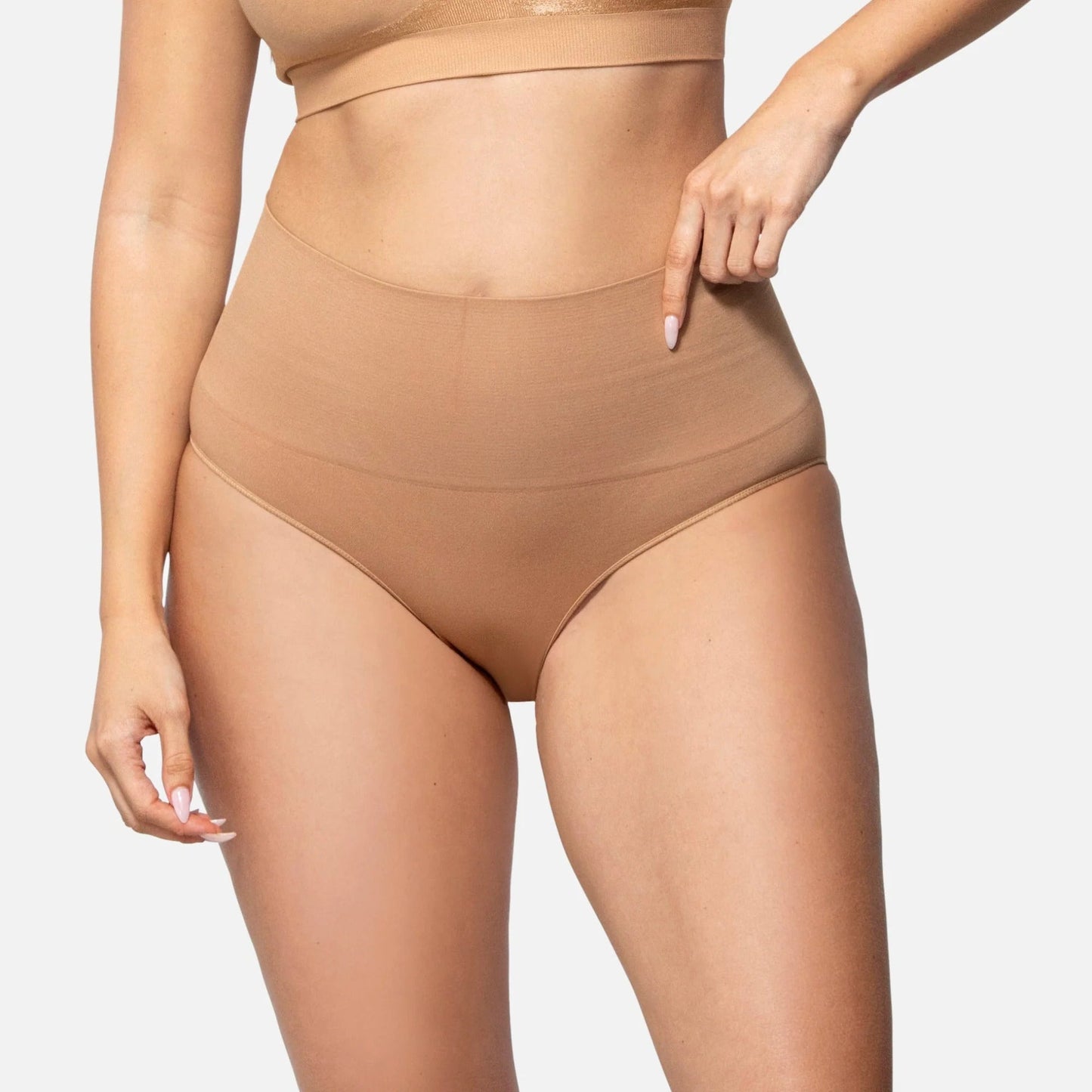 Underoutfit Women's Smoothing At Waist Brief