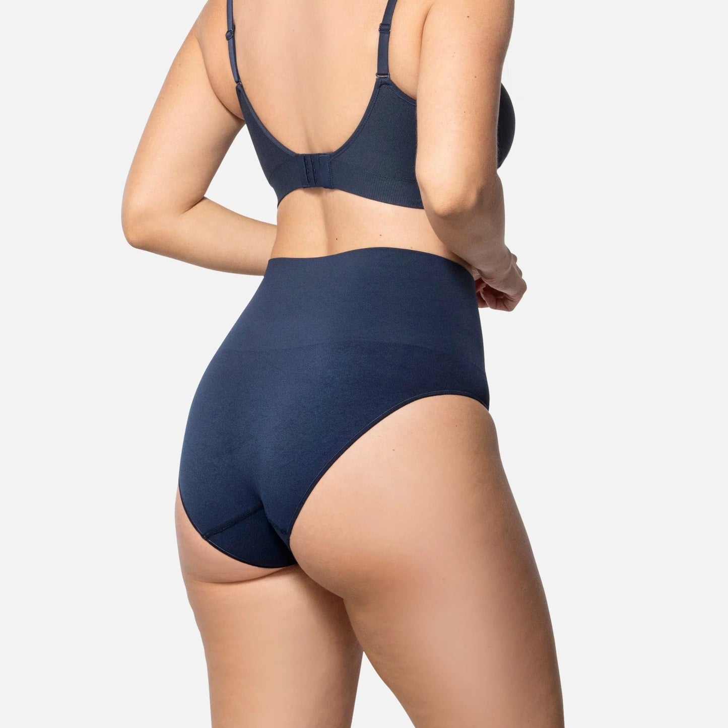 Underoutfit Women's Smoothing At Waist Brief