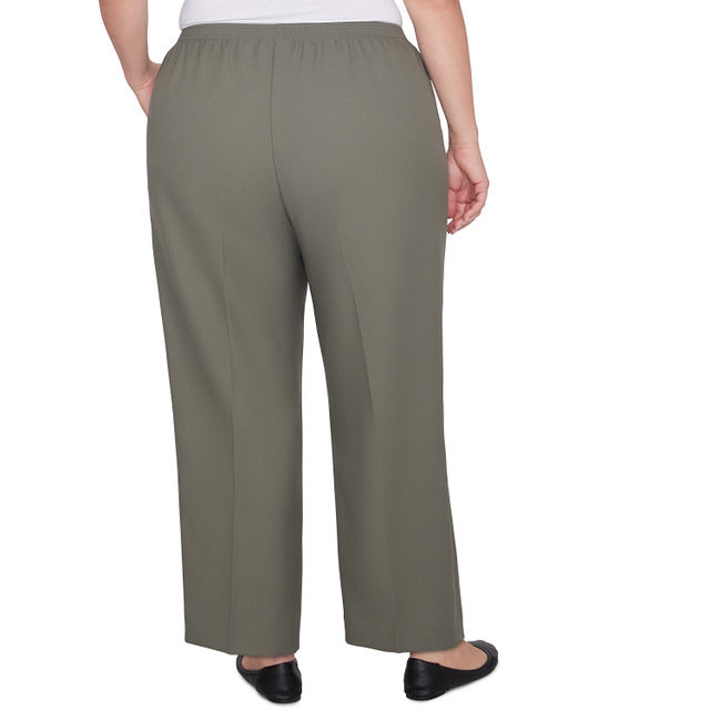 Alfred Dunner Plus Women's Classic Accord Elastic Waist Short Length Pant