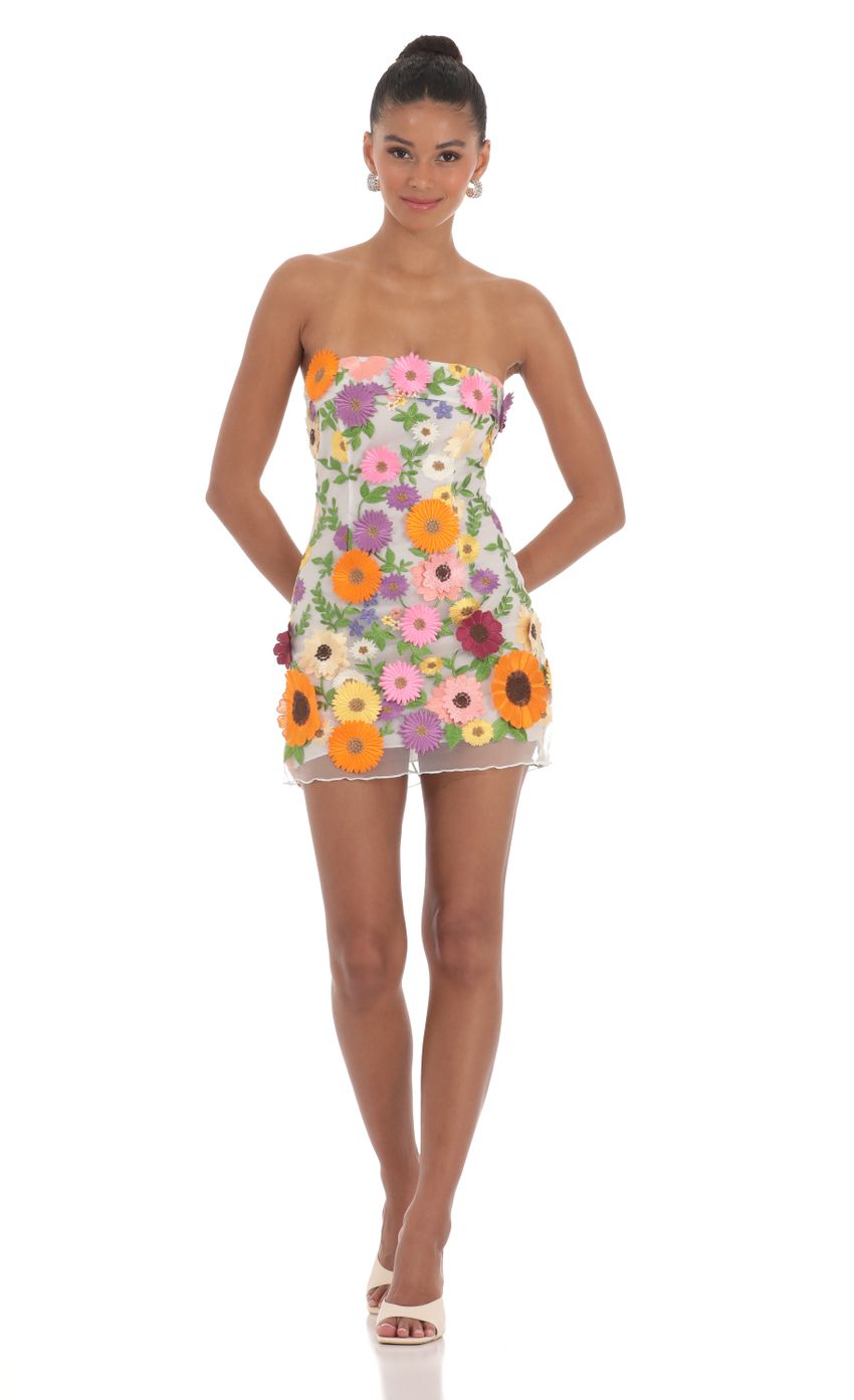Lucy In The Sky 3-D Floral Strapless Dress in White