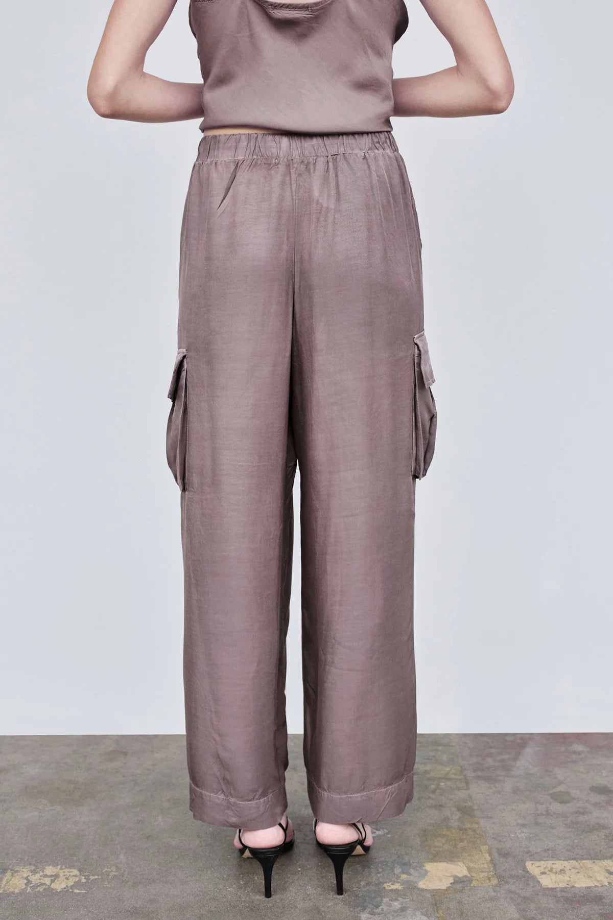 BAILEY/44 Women's Stateside Viscose Satin Cargo Pant
