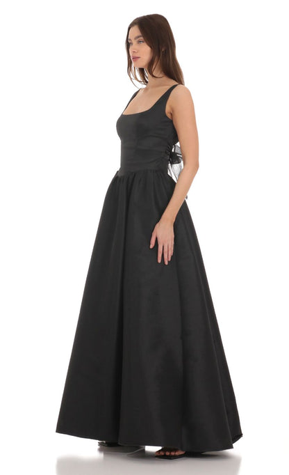 Lucy In The Sky Back Bow Gown in Black