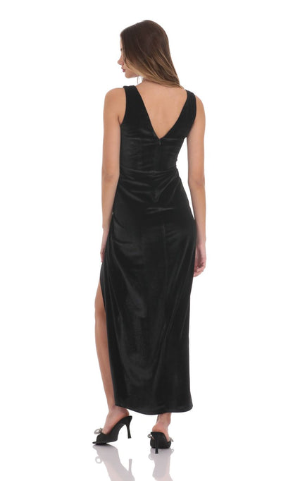 Lucy In The Sky Velvet V-Neck Slit Maxi Dress in Black