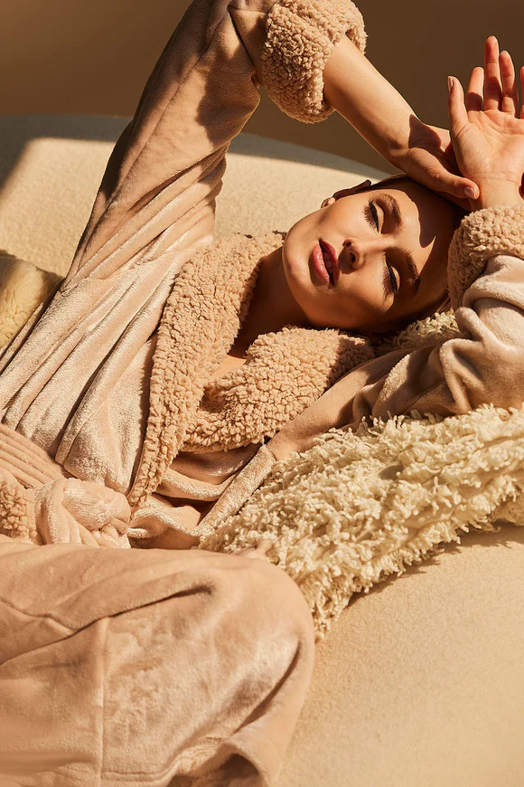 Natori Plush Sherpa Robe
