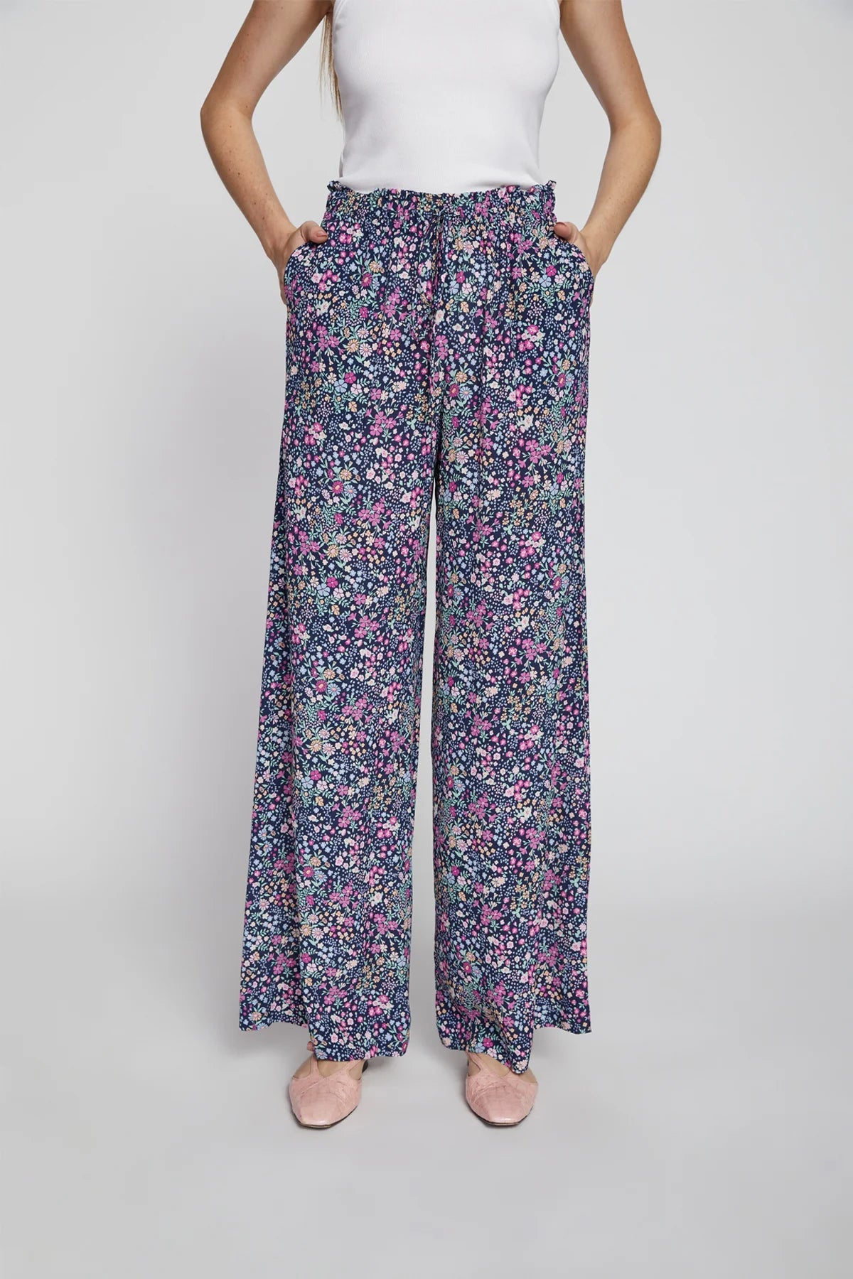 BAILEY/44 Women's Bailey 44 Monty Pant in Ditzy Floral