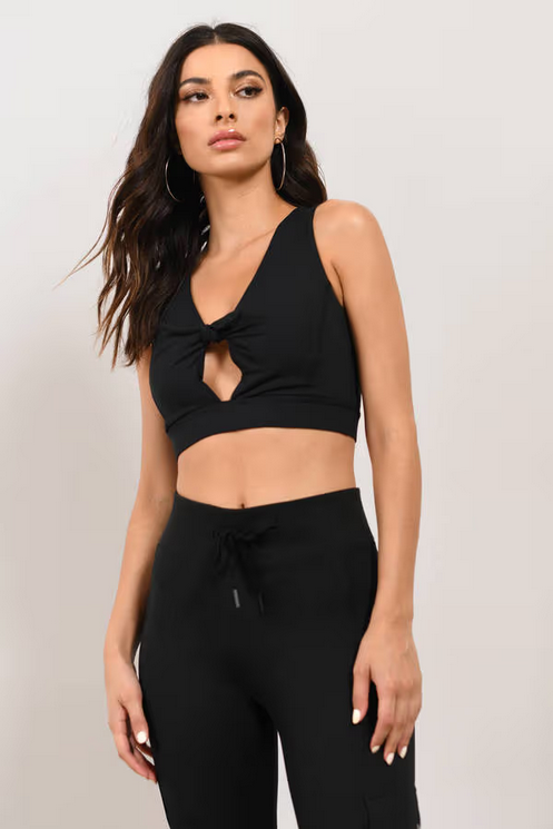 Tobi Women's Karen Crop Top - Black