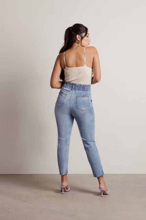 Tobi Women's Cheviot Hills Tapered Jeans - Light Wash