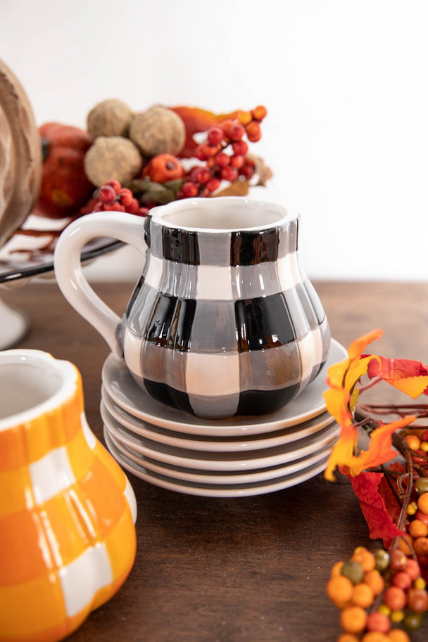 Decorator's Warehouse 4” Dolomite Pumpkin Shaped Buffalo Check Mug