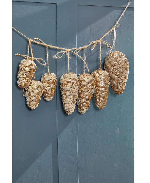Decorator's Warehouse Champagne Pine Cone Bundle