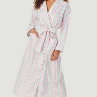 Lanz of Salzburg Women's Classic Pink Tyrolean Wrap Robe