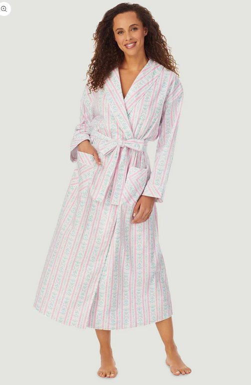 Lanz of Salzburg Women's Classic Pink Tyrolean Wrap Robe