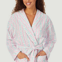 Lanz of Salzburg Women's Classic Pink Tyrolean Wrap Robe