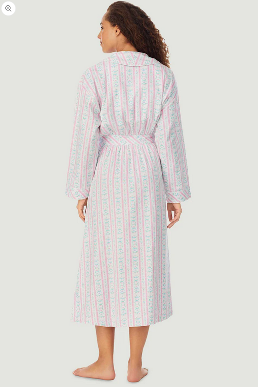 Lanz of Salzburg Women's Classic Pink Tyrolean Wrap Robe