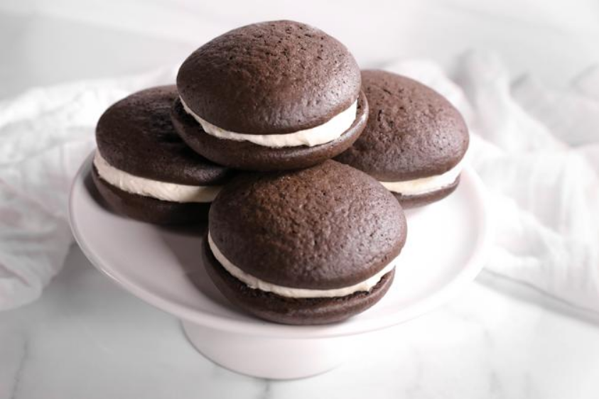Dorothy Lane Whoopie Pies - 4 Count