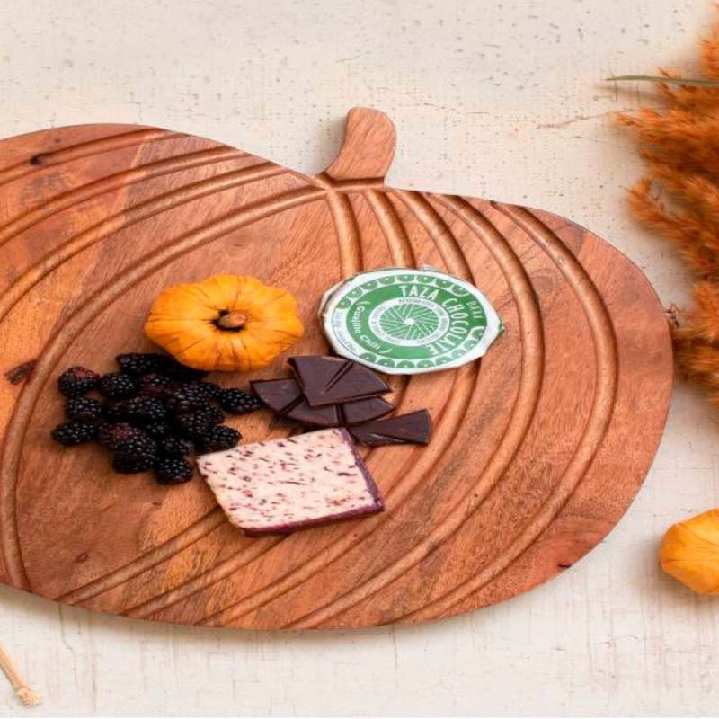 VivaTerra Hand-Carved Mango Wood Pumpkin Tray