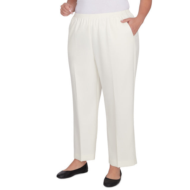 Alfred Dunner Plus Women's Classic Accord Elastic Waist Short Length Pant