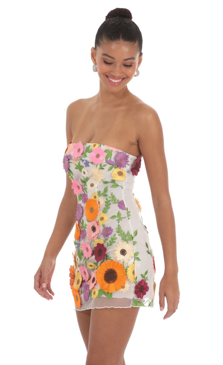Lucy In The Sky 3-D Floral Strapless Dress in White