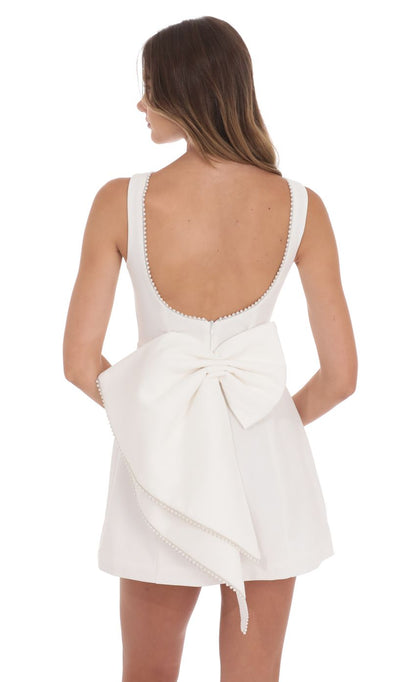 Lucy In The Sky Attachable Pearl Fishtail Dress in White