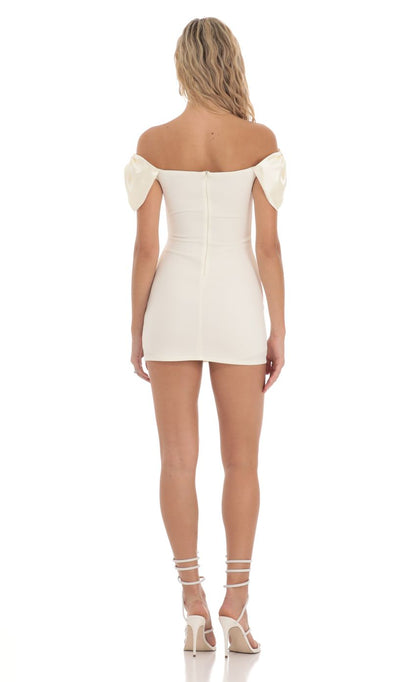 Lucy In The Sky Off Shoulder Bow Sleeves Dress in Ivory