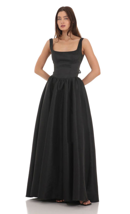 Lucy In The Sky Back Bow Gown in Black
