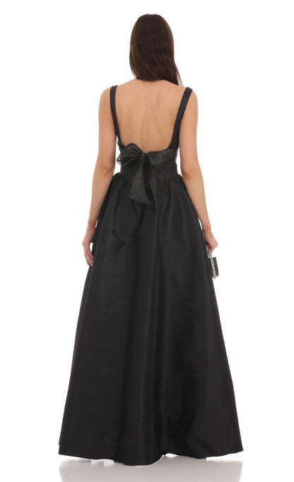 Lucy In The Sky Back Bow Gown in Black