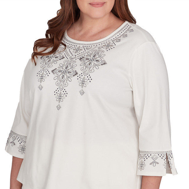 Alfred Dunner Women's Medallion Collar Embroidery Solid Top