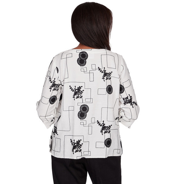 Alfred Dunner Women's Black & White Geometric Top