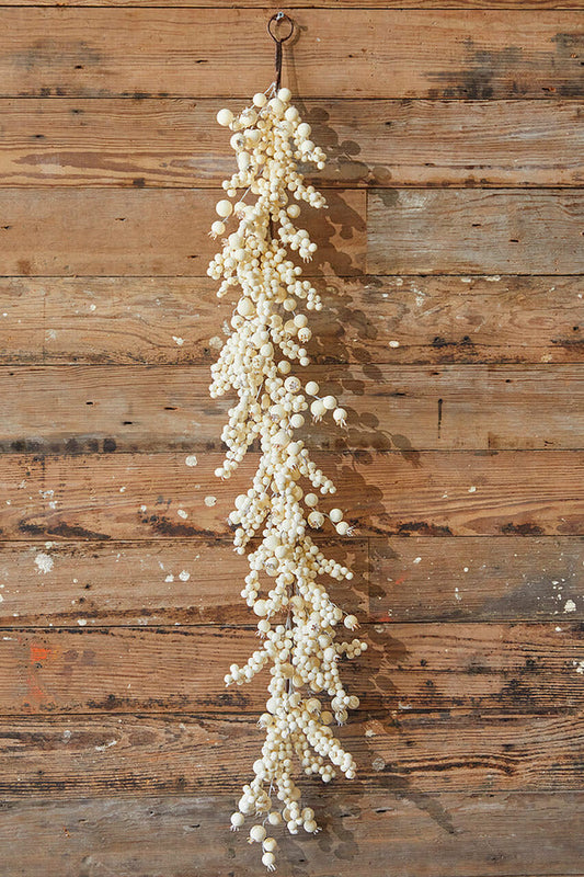 Decorator's Warehouse 4' WP Cream Weathered Berry Garland